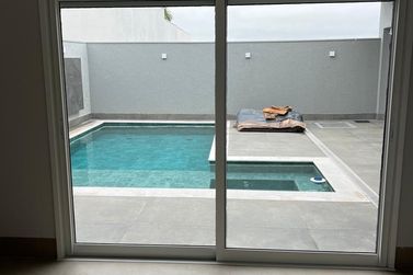 Casa &agrave; venda - 241m&sup2; - Zona VII
