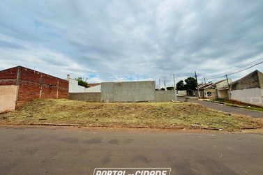 Terreno &agrave; venda - 195m&sup2; - Jardim Modelo