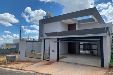 Casa &agrave; venda - 218m&sup2; - Parque Residencial da G&aacute;vea