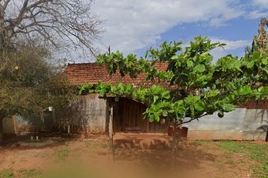 Terreno &agrave; venda - 600m&sup2; - Centro 