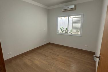 Casa &agrave; venda - 270m&sup2; - Parque Presid.
