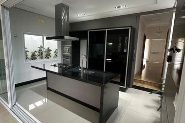 Casa &agrave; venda - 270m&sup2; - Parque Presid.