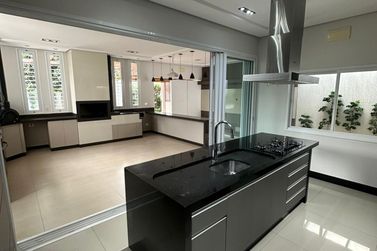 Casa &agrave; venda - 270m&sup2; - Parque Presid.