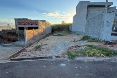Terreno &agrave; venda - 147m&sup2; - Jardim Italia III