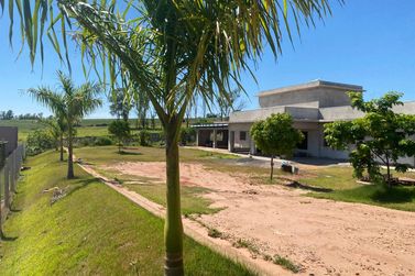 Ch&aacute;cara &agrave; venda - 2000m&sup2; - Pica Pau Amarelo