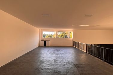 Sal&atilde;o Comercial para alugar - 680m&sup2; - Zona III