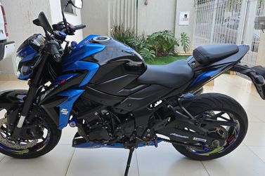 SUZUKI GSX-S