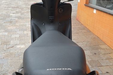 HONDA BIZ-ES