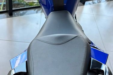 YAMAHA FZ25