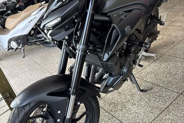 YAMAHA MT-03