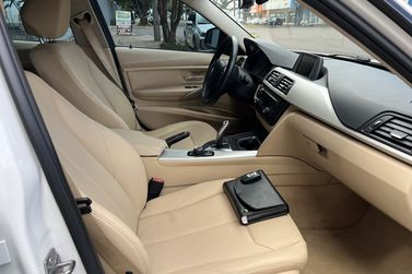 BMW 320iA