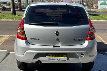 Renault SANDERO