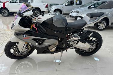 BMW S