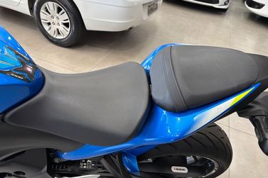 SUZUKI GSX-S