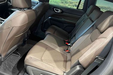 Jeep Commander
