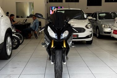 BMW S