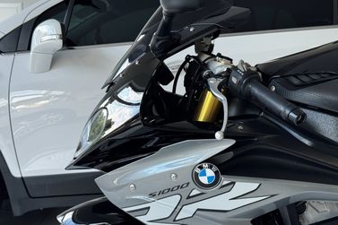 BMW S
