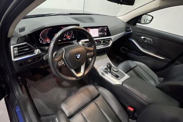 BMW 320iA