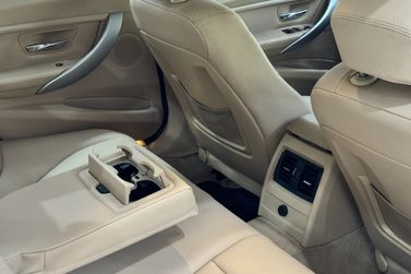 BMW 320iA