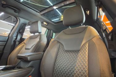 Jeep Commander