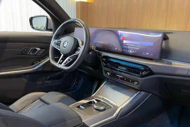 BMW 320iA