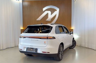Leapmotor C10