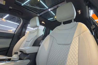 Jeep Commander