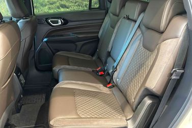 Jeep Commander