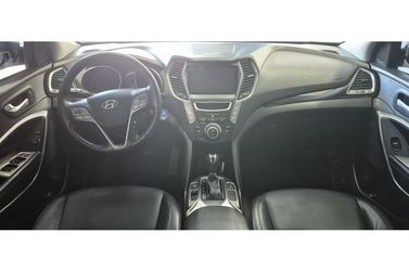Hyundai Santa