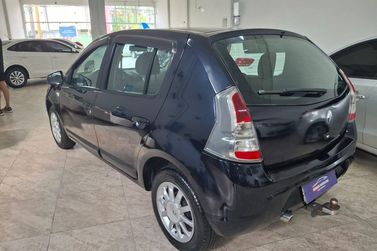 Renault SANDERO