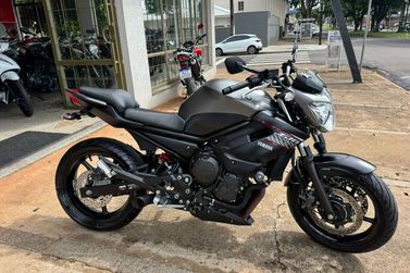 YAMAHA XJ6