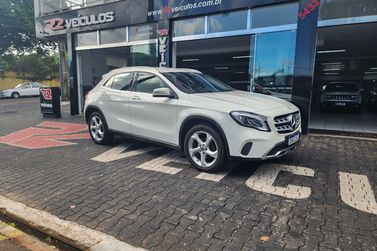 Mercedes-Benz CLA-200