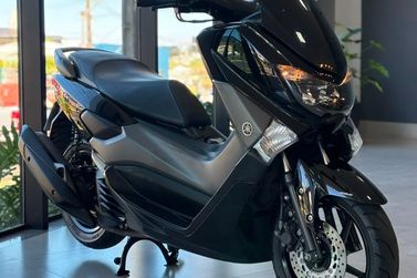 YAMAHA NMAX