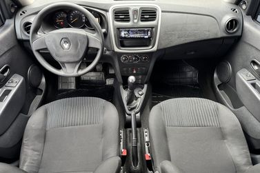Renault SANDERO