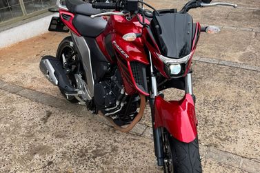 YAMAHA FZ25