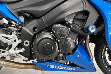 SUZUKI GSX-S