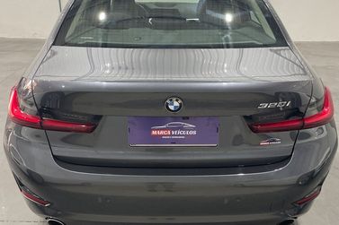 BMW 320iA
