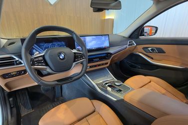 BMW 320iA
