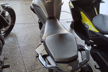 YAMAHA FZ25