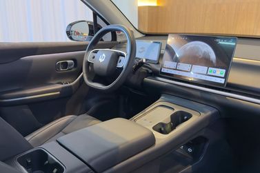 Leapmotor C10