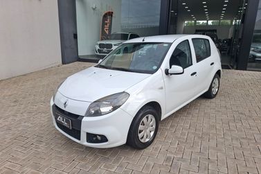 Renault SANDERO