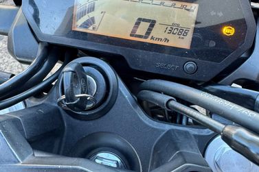 YAMAHA FZ25