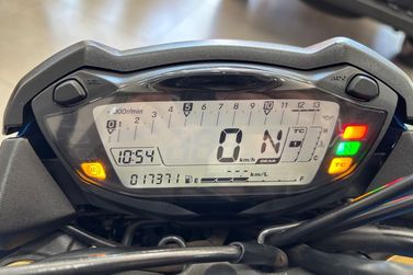 SUZUKI GSX-S