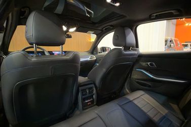 BMW 320iA