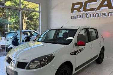 Renault SANDERO