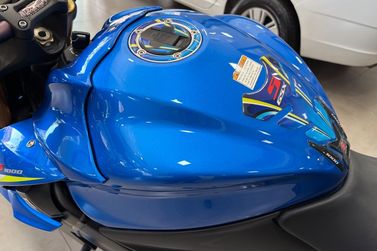 SUZUKI GSX-S