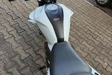 YAMAHA FZ25
