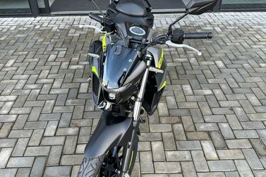 YAMAHA FZ25
