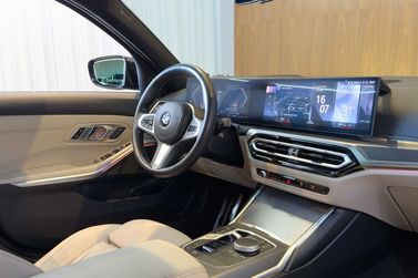 BMW 320iA