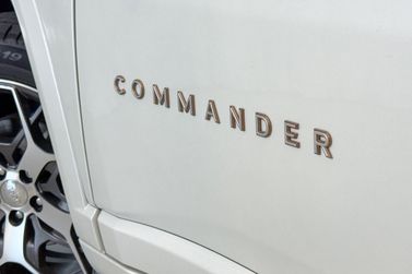 Jeep Commander